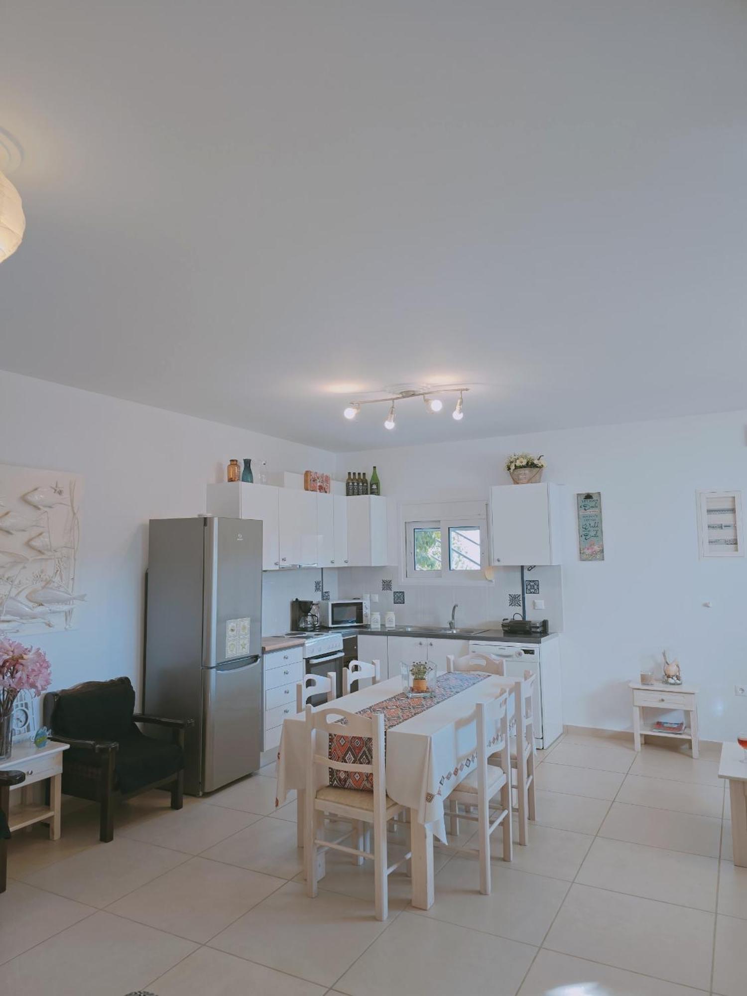 Lakithra Apartments エクステリア 写真